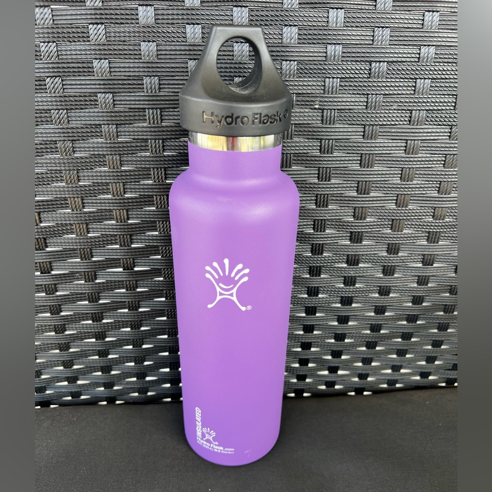 Hydro Flask Purple 21oz Insulated Water Bottle With Lid